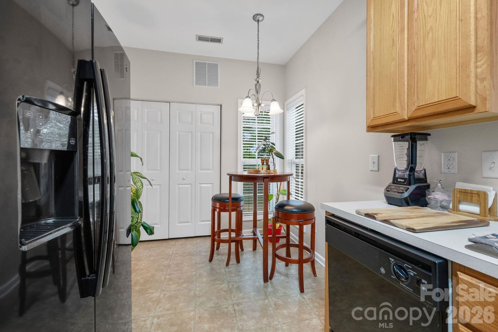 5757 Fox Ridge Lane, Winston Salem, NC 27104 - Photo 2