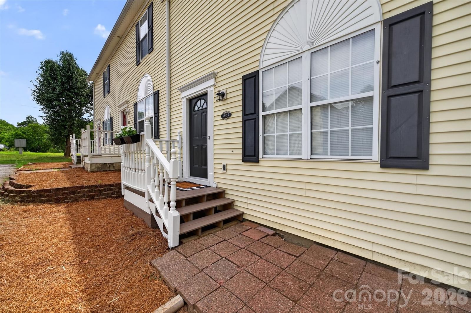 1057 19th Street, Hickory, NC 28601 - Photo 2