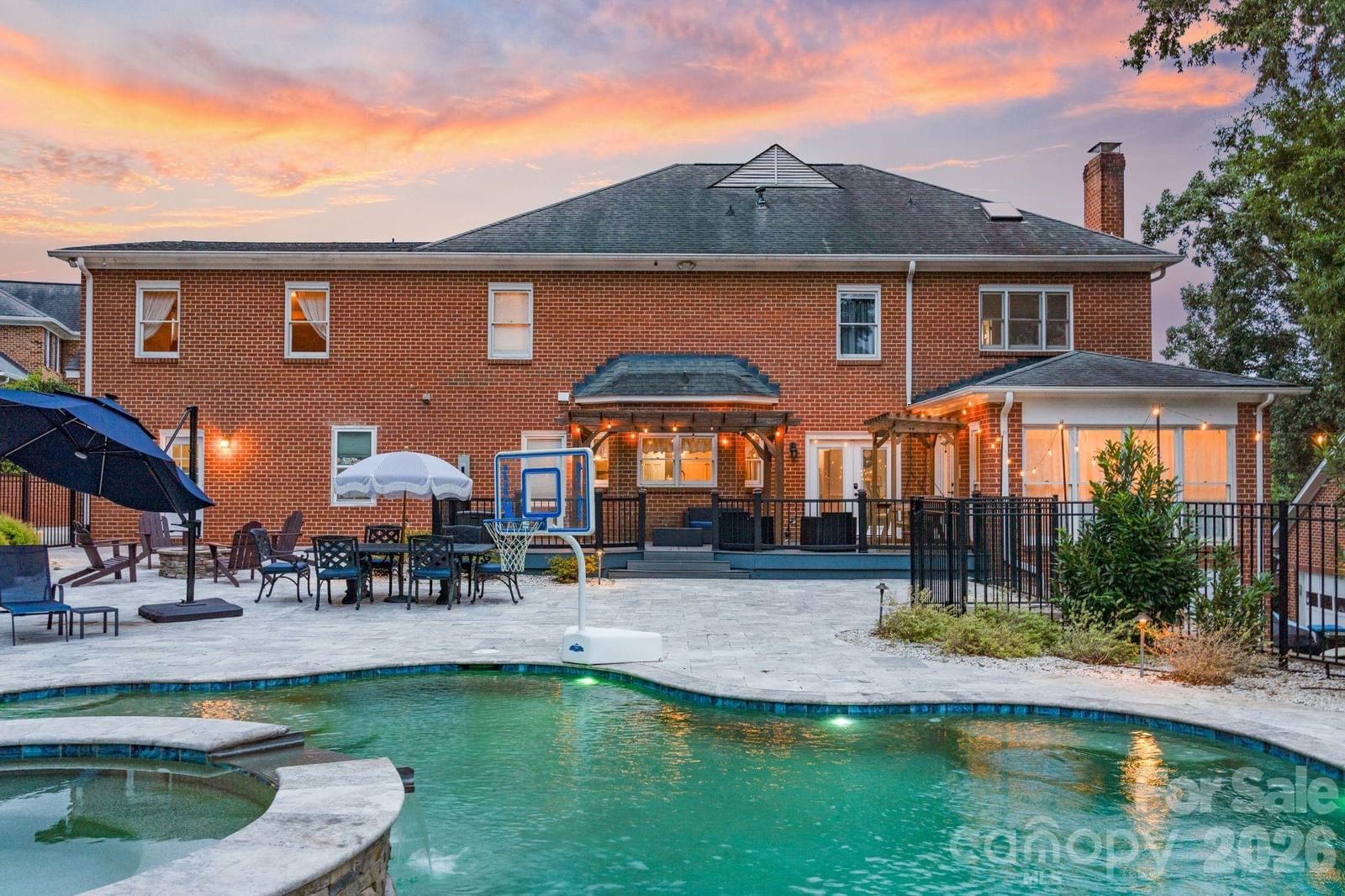 1006 Chelsea Place, Matthews, NC 28105
