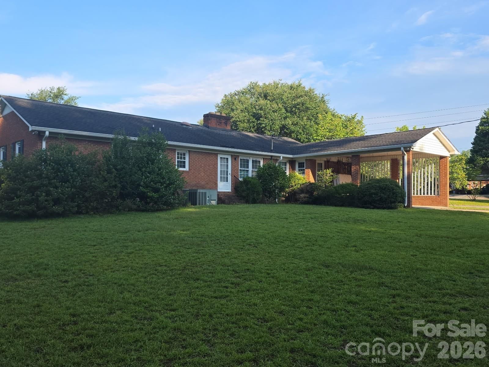 401 Hickory Street, Pageland, SC 29728 - Photo 2