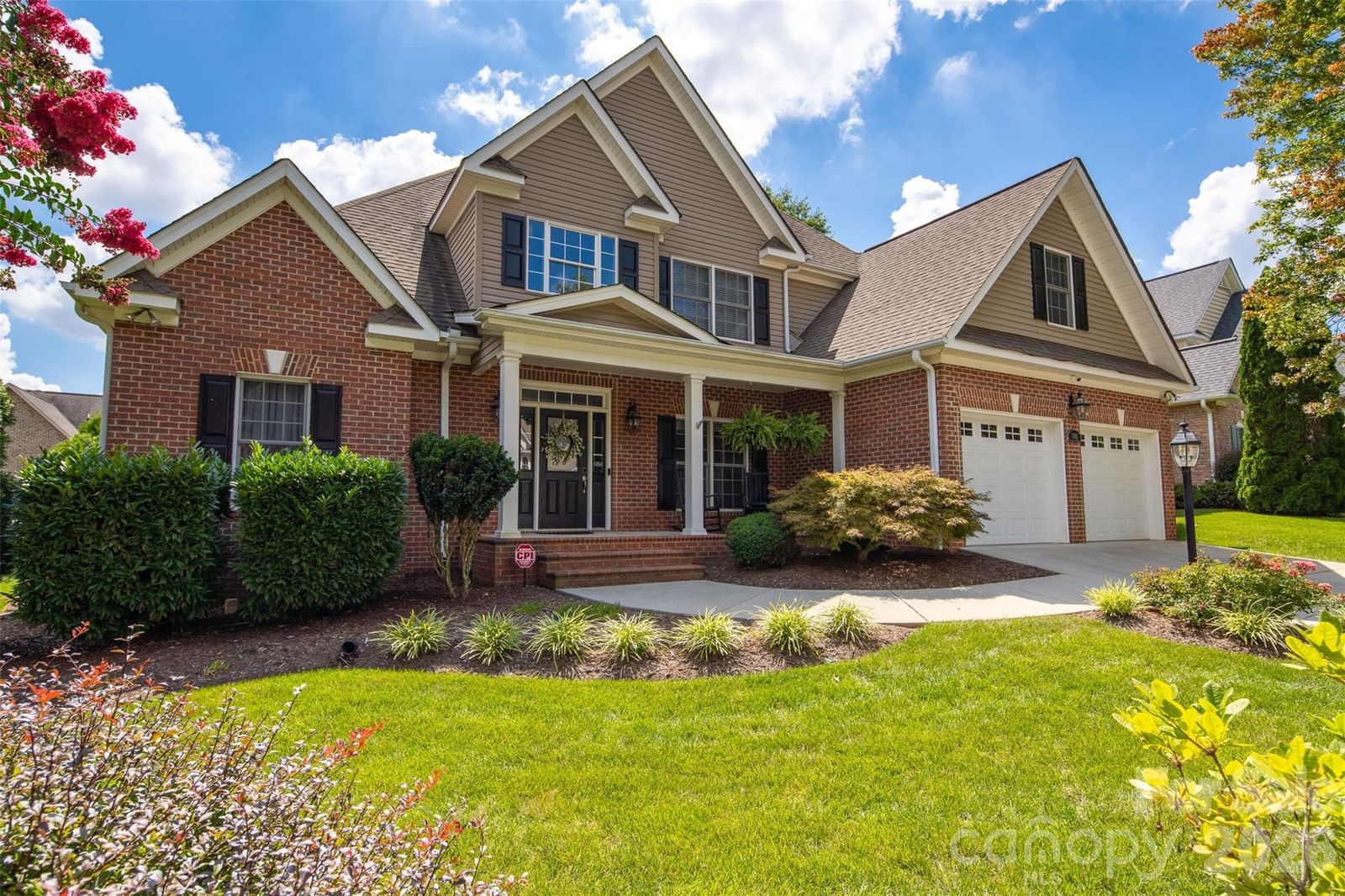 1746 30th Avenue Drive, Hickory, NC 28601