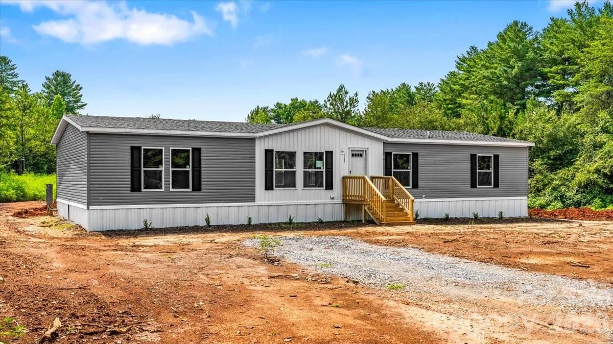 2309 Swanson Road, Crouse, NC 28033 - Photo 2