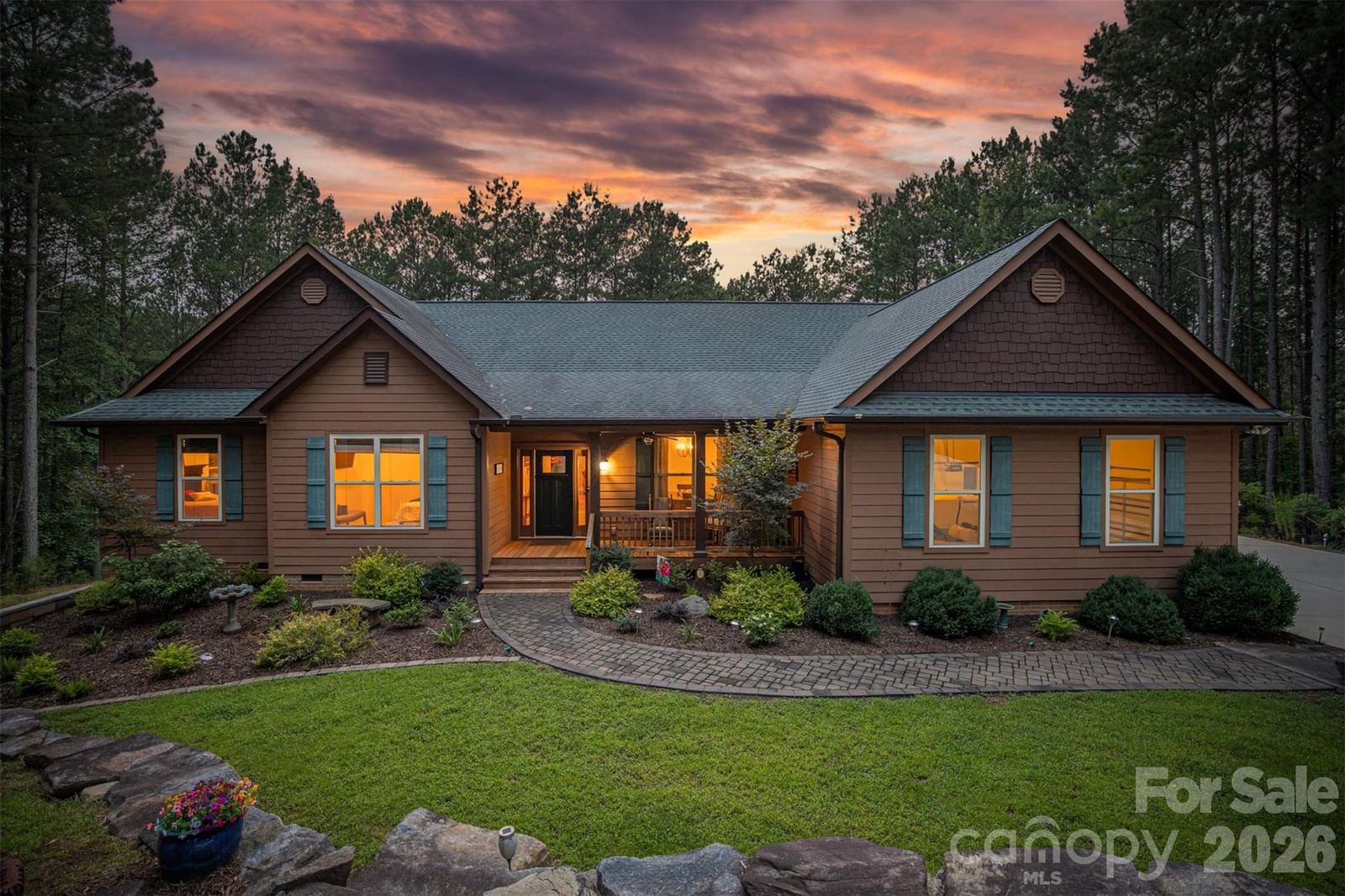 2079 Dockside Place, Connelly Springs, NC 28612