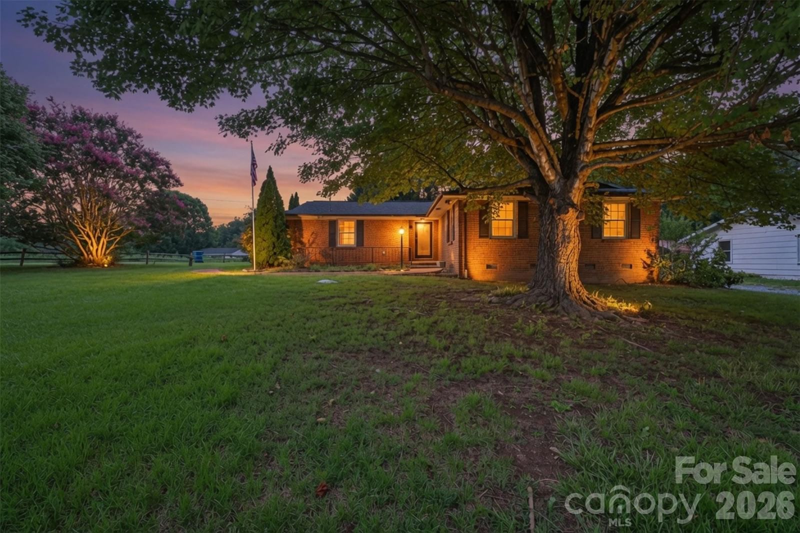 2111 24th Street, Hickory, NC 28601