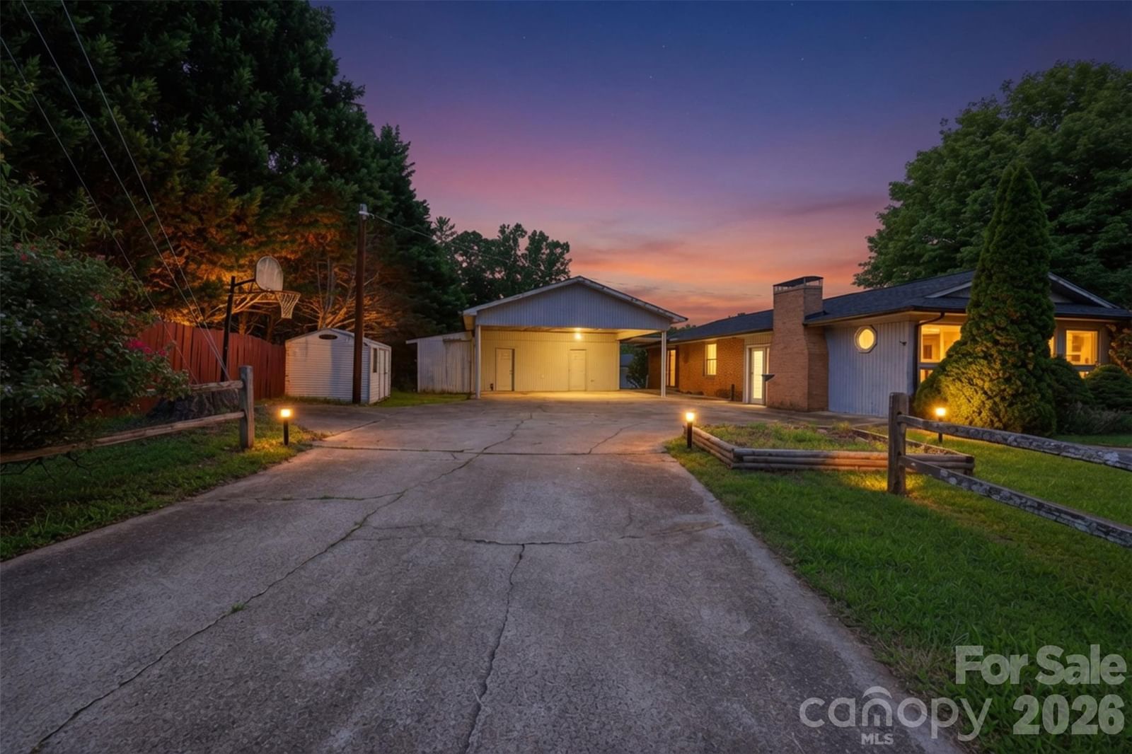 2111 24th Street, Hickory, NC 28601 - Photo 4