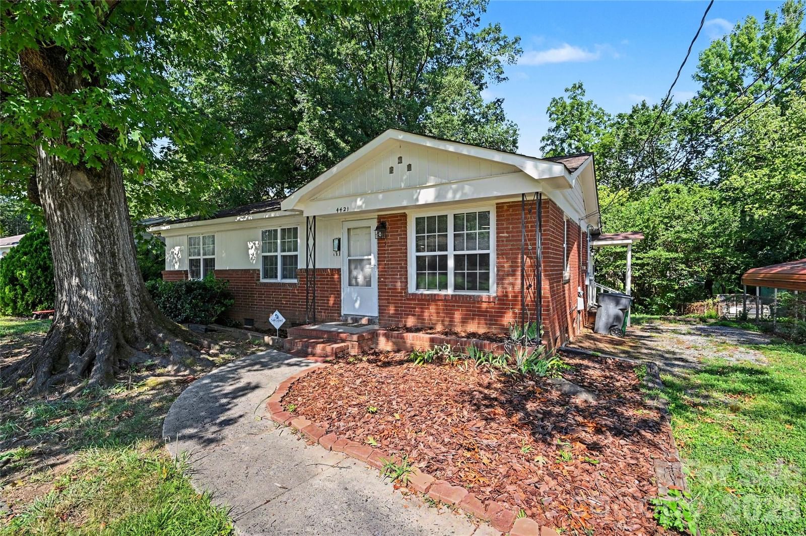 4421 Knollcrest Drive, Charlotte, NC 28208 - Photo 3