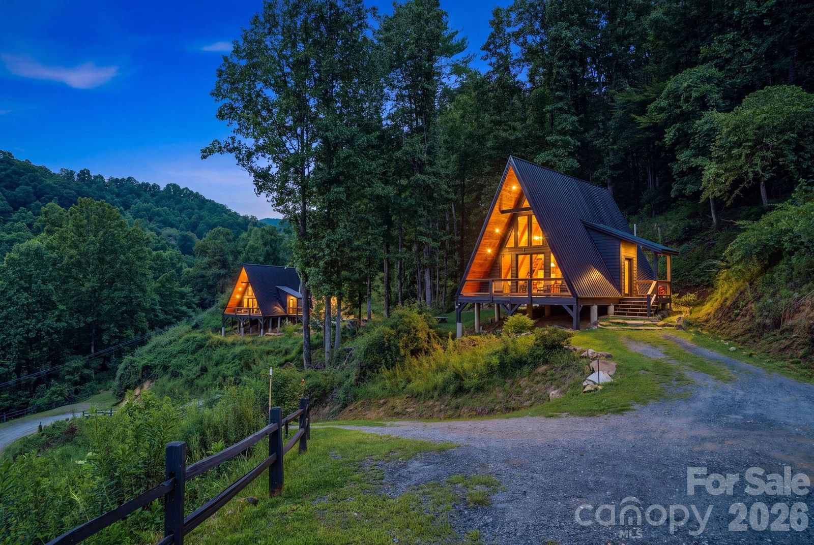 11392 & 11394 US 19W Highway, Burnsville, NC 28714
