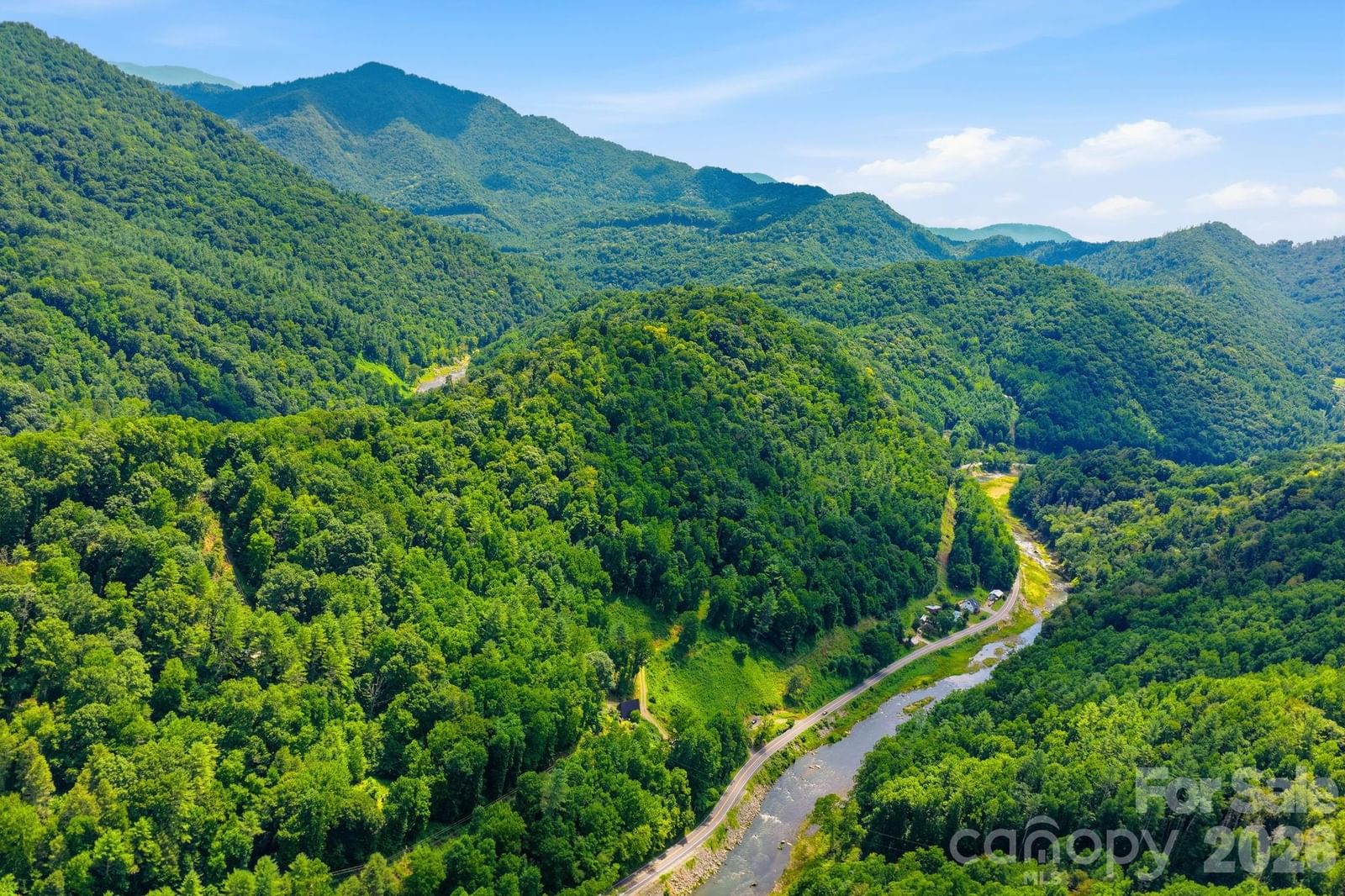 11392 & 11394 US 19W Highway, Burnsville, NC 28714 - Photo 2