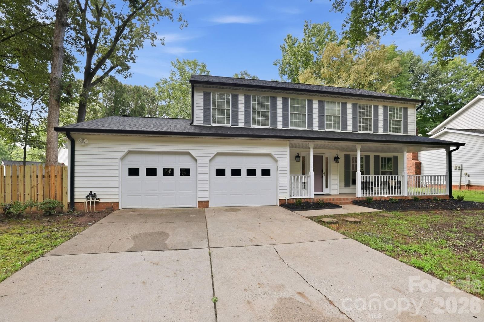 2512 Crescent Knoll Drive, Matthews, NC 28105 - Photo 2
