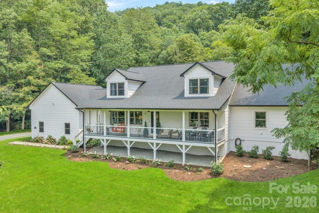 165 Leighway Lane, Banner Elk, NC 28604