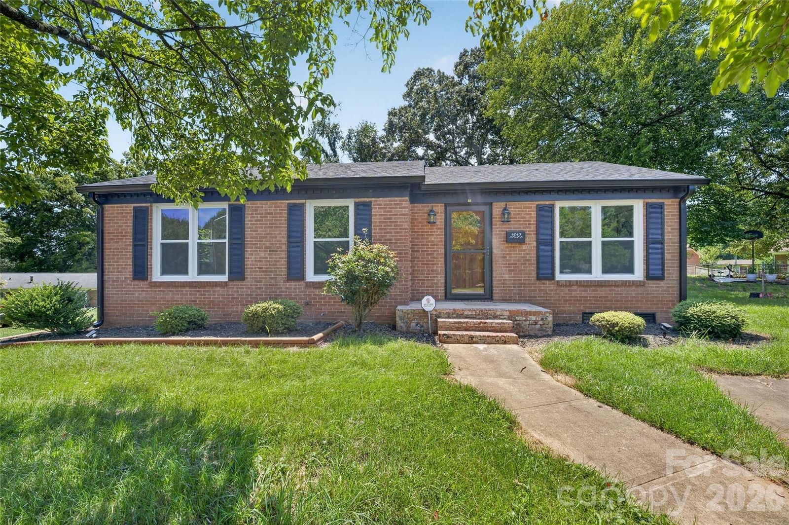 4040 Burnham Court, Winston Salem, NC 27105