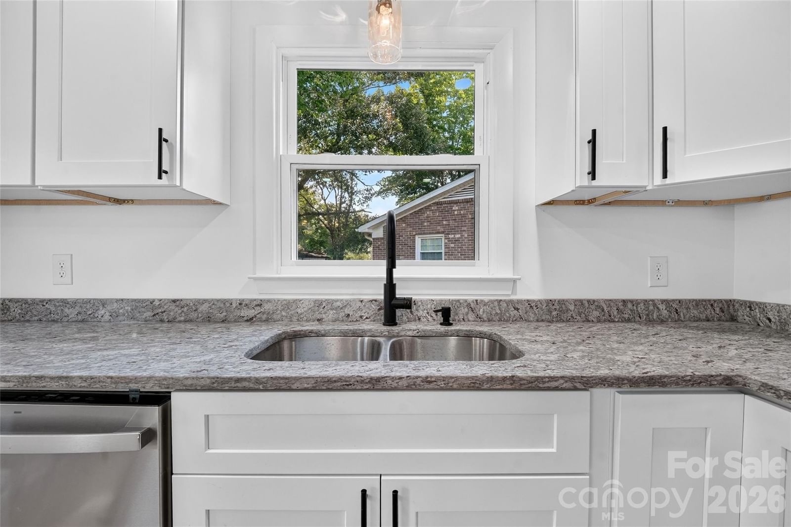 4040 Burnham Court, Winston Salem, NC 27105 - Photo 5