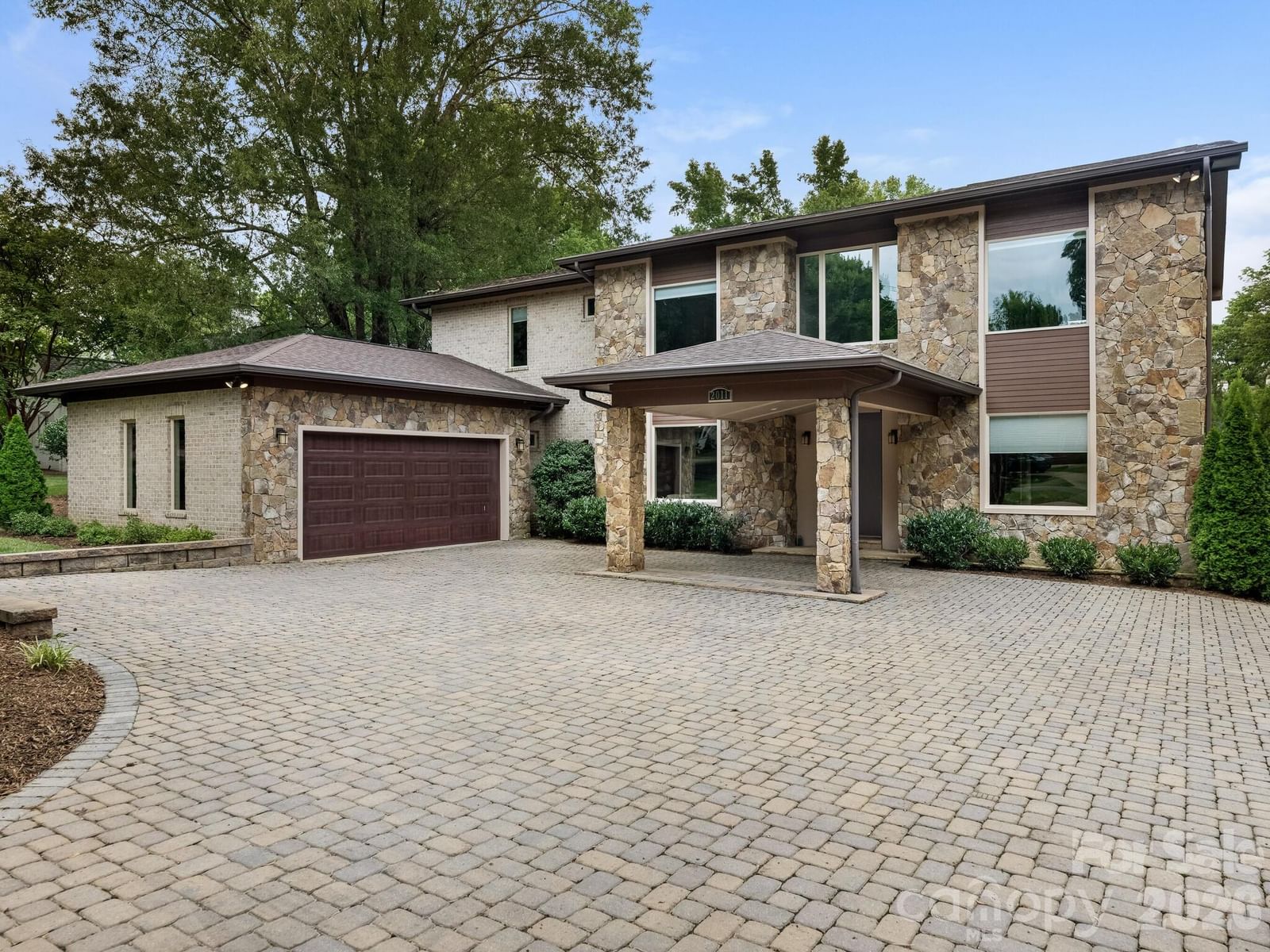 2011 Sharon Avenue, Charlotte, NC 28211 - Photo 2