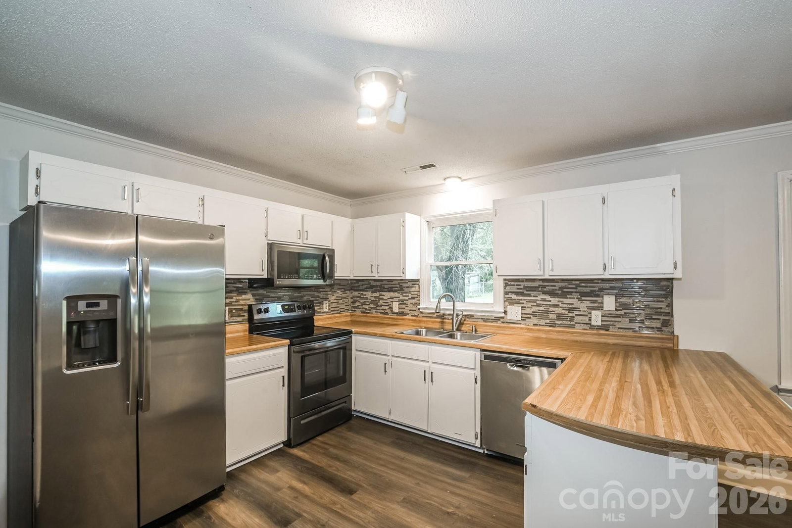 320 Aqua Drive, Forest City, NC 28043 - Photo 2