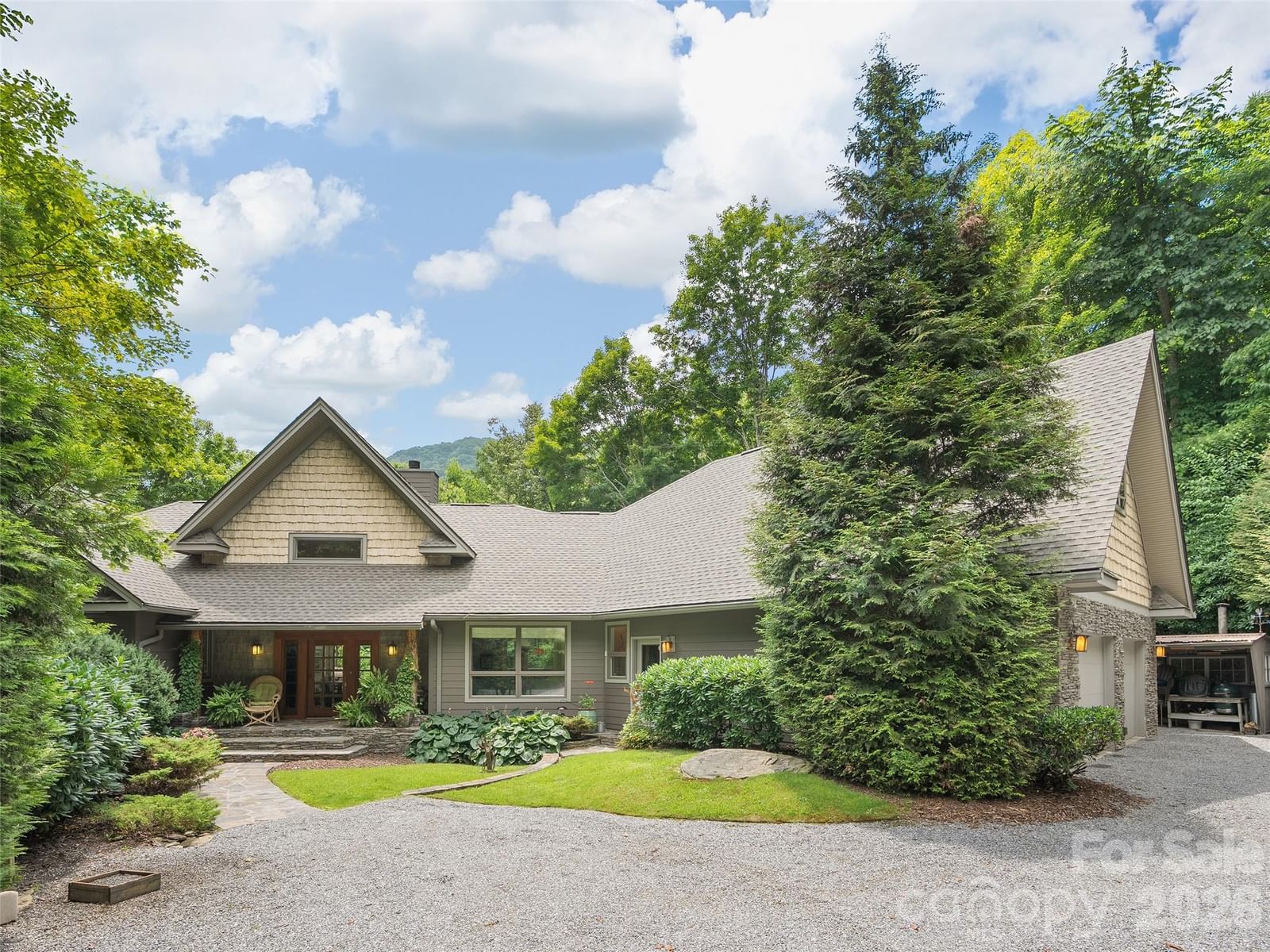 515 Flying Hawk Trail, Waynesville, NC 28786