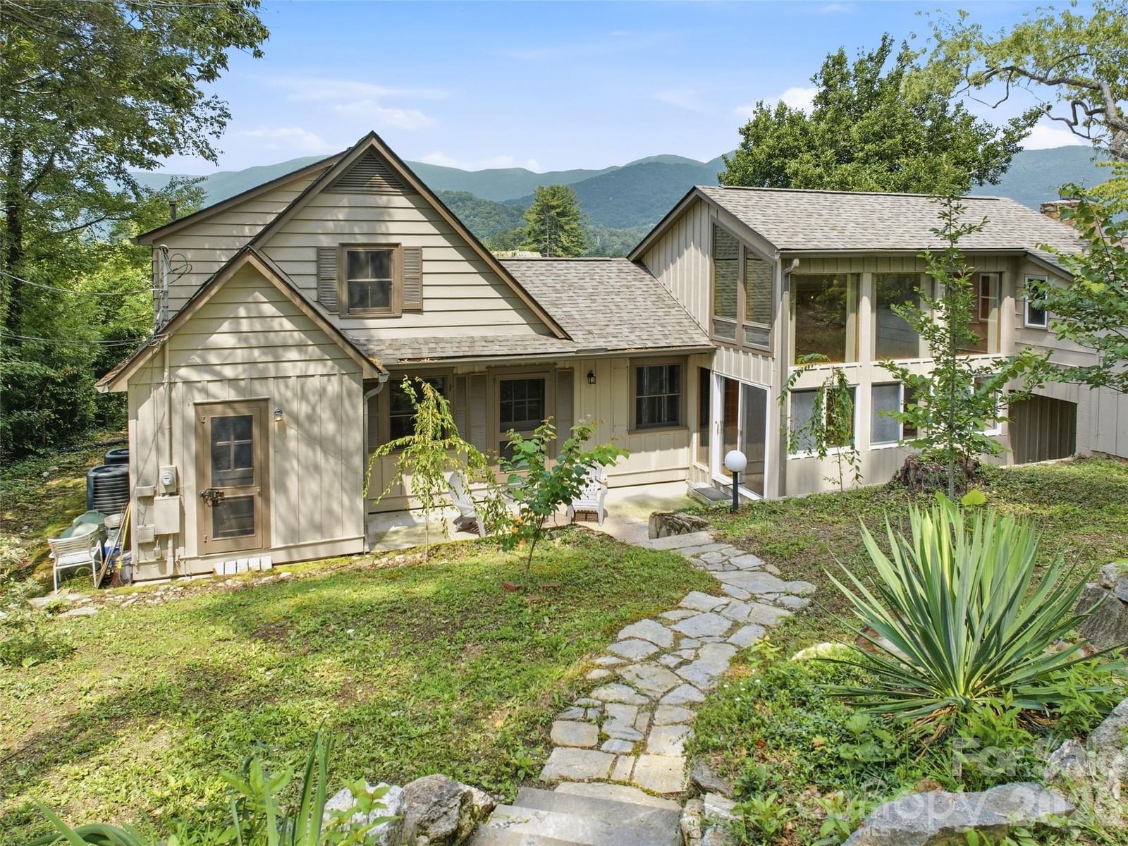 279 Longview Drive, Waynesville, NC 28786 - Photo 3