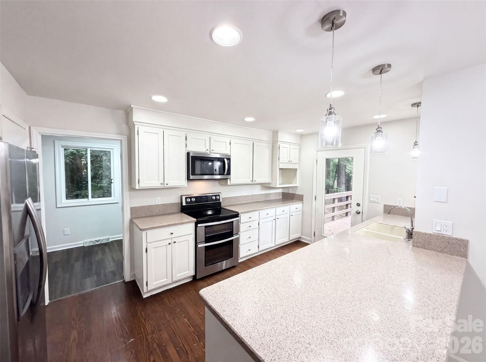 608 Amanda Drive, Matthews, NC 28104 - Photo 2