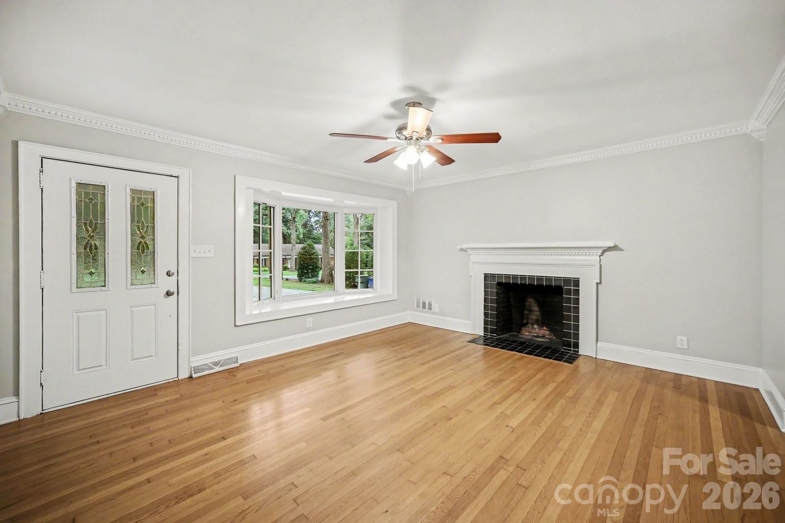 704 1st Avenue Place, Conover, NC 28613 - Photo 3