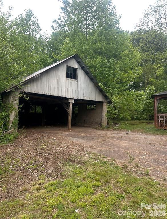 2870 Rutherford College Road, Connelly Springs, NC 28612 - Photo 4
