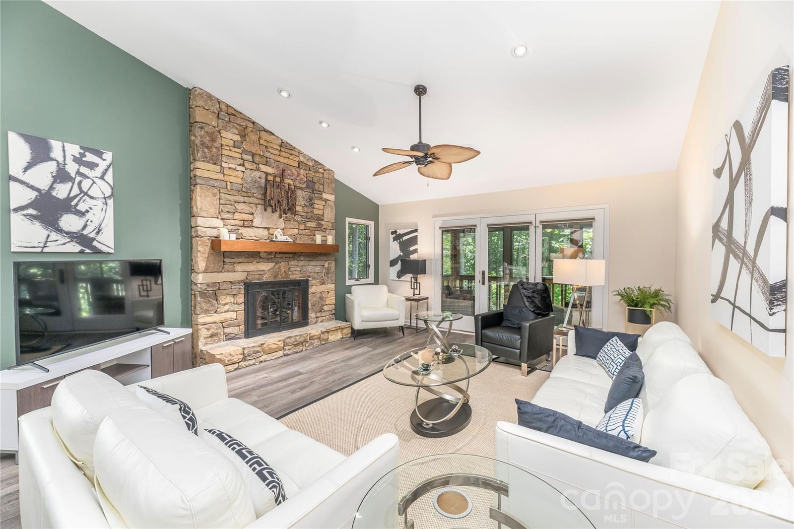 204 Live Oak Lane, Hendersonville, NC 28791 - Photo 2