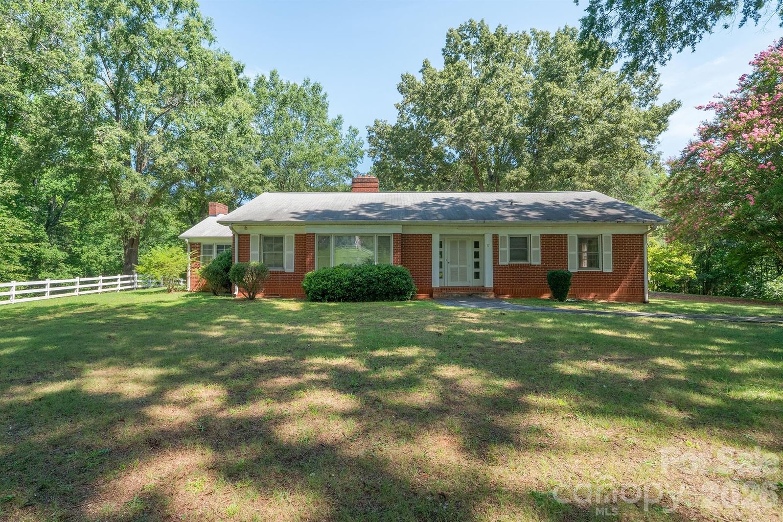 17 Murray Street, Maiden, NC 28650 - Photo 2