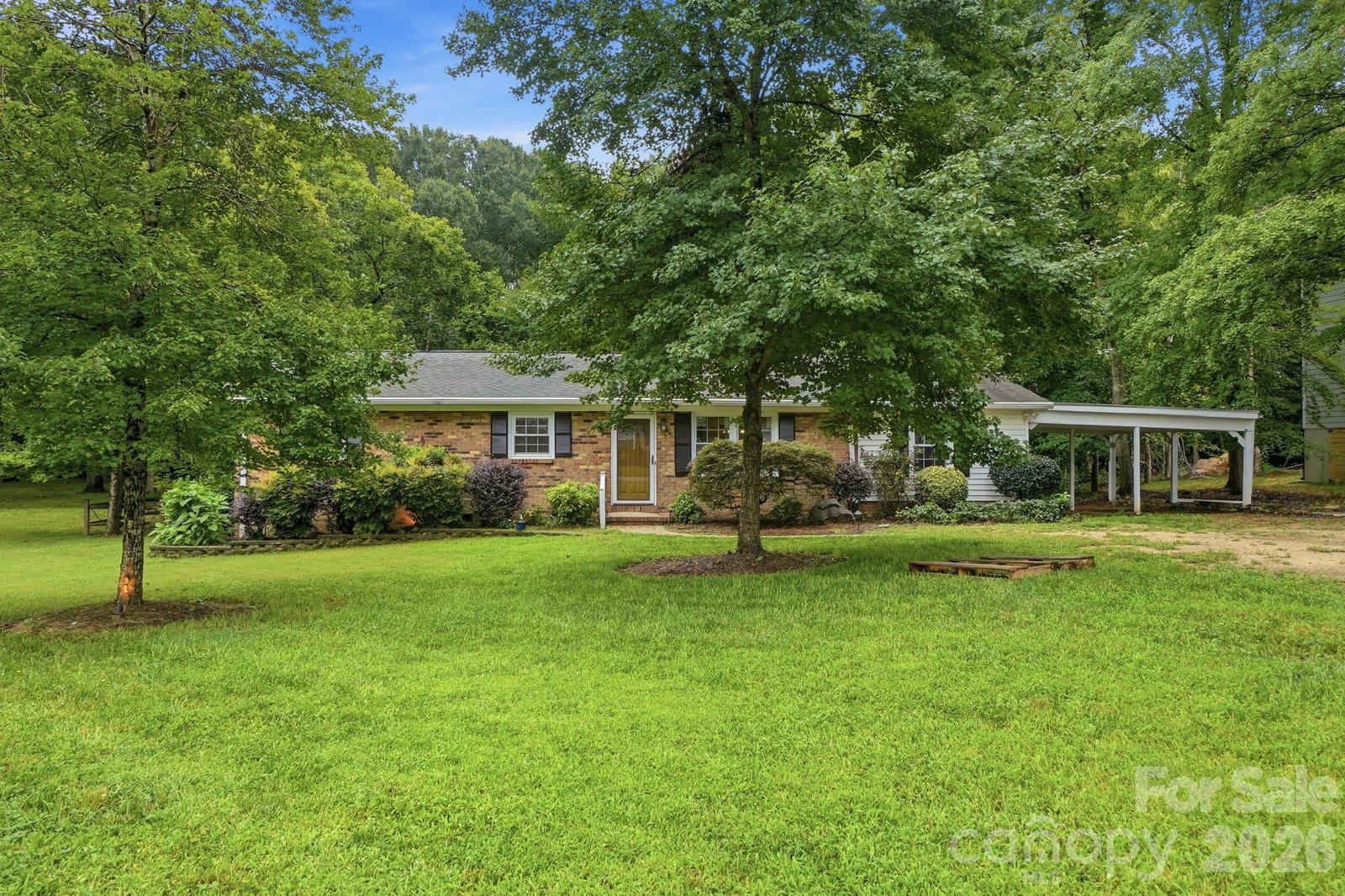 6081 Cambridge Drive, Harrisburg, NC 28075 - Photo 2