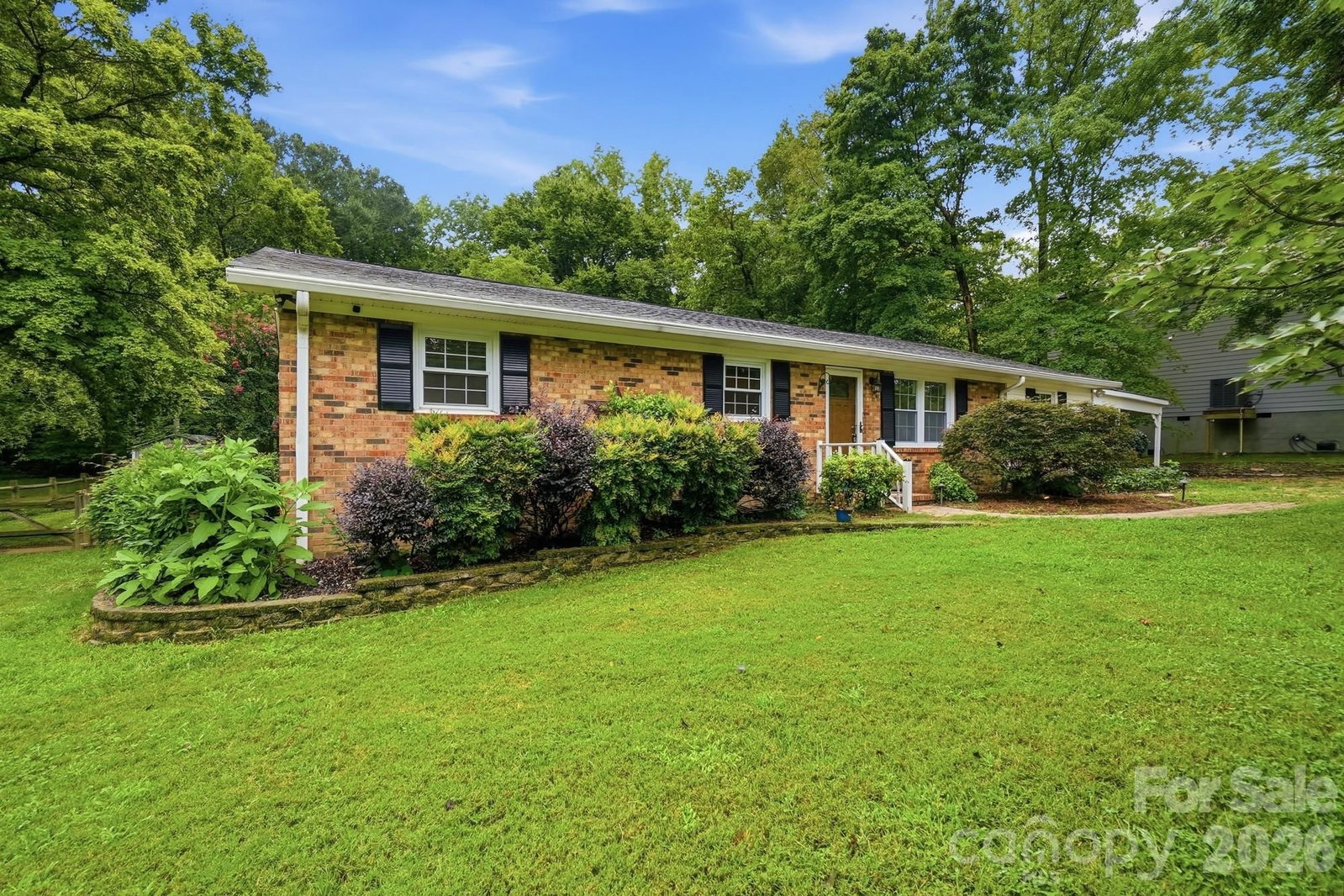 6081 Cambridge Drive, Harrisburg, NC 28075