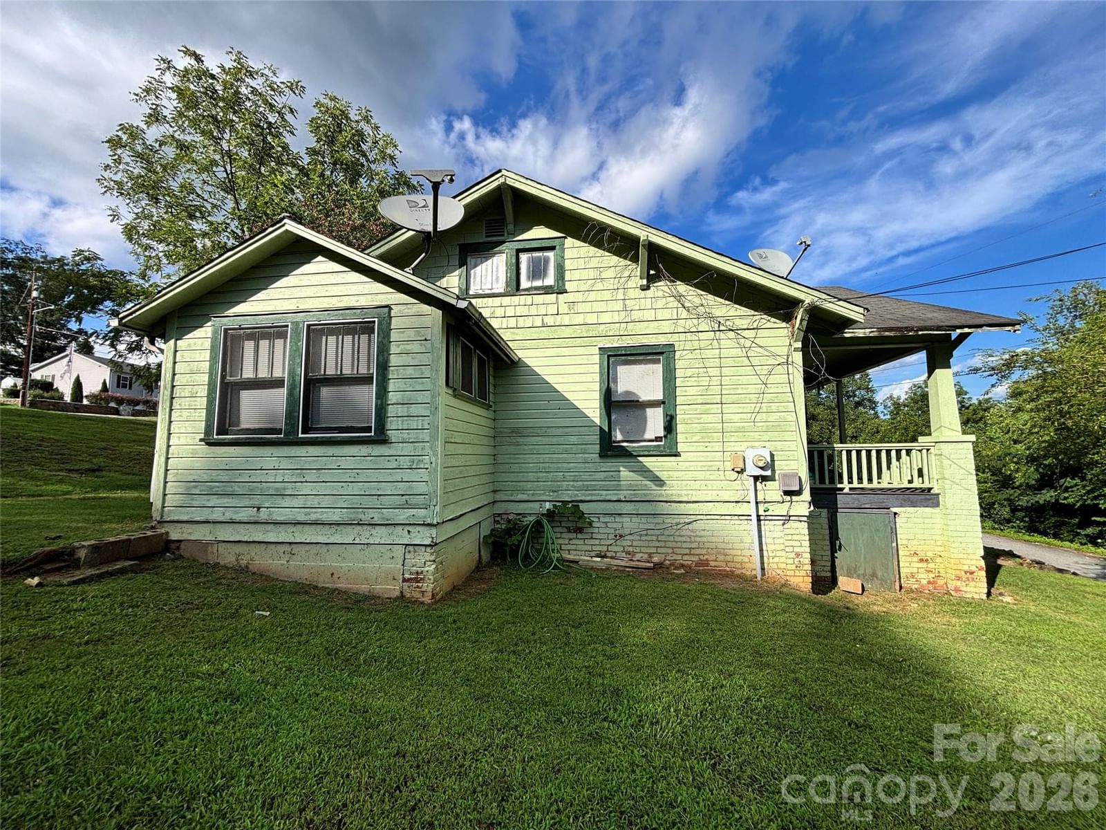 1102 Regal Place, Lenoir, NC 28645