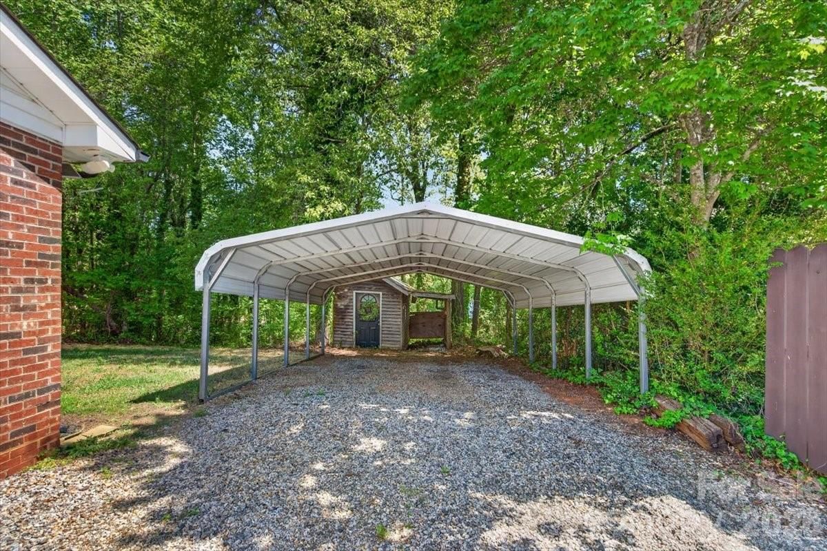 7142 Little Mountain Road, Sherrills Ford, NC 28673 - Photo 5
