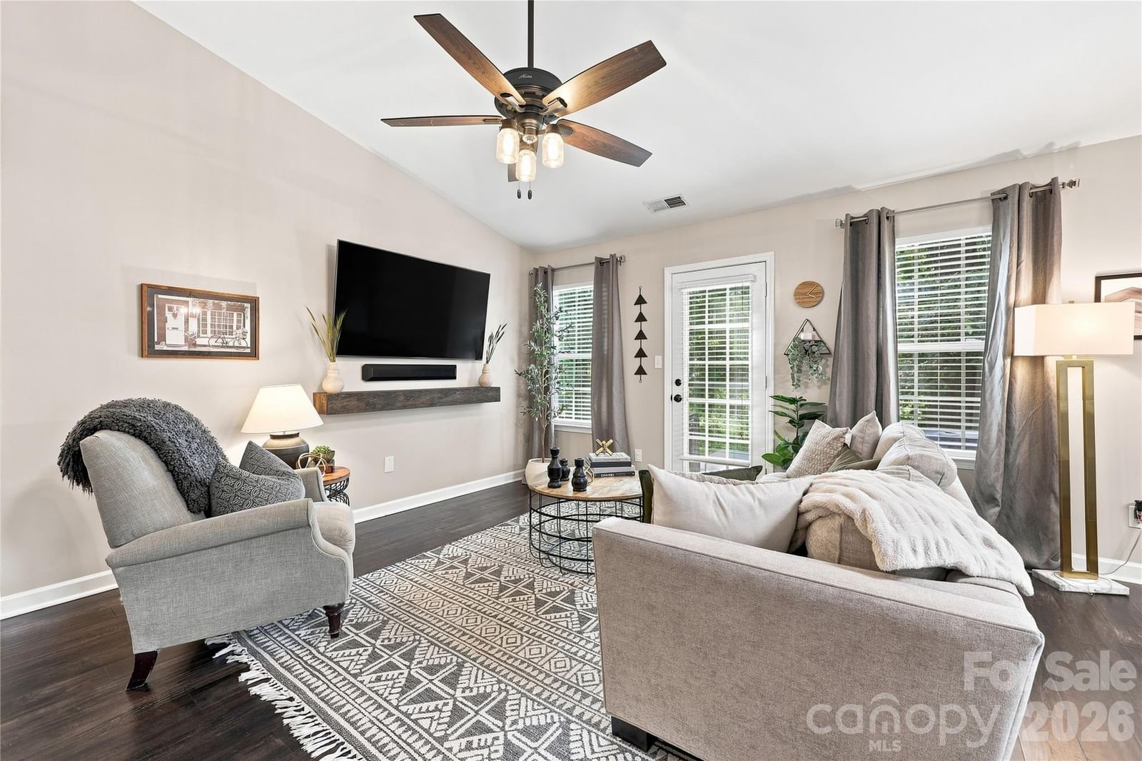 512 River View Drive, Lowell, NC 28098 - Photo 3