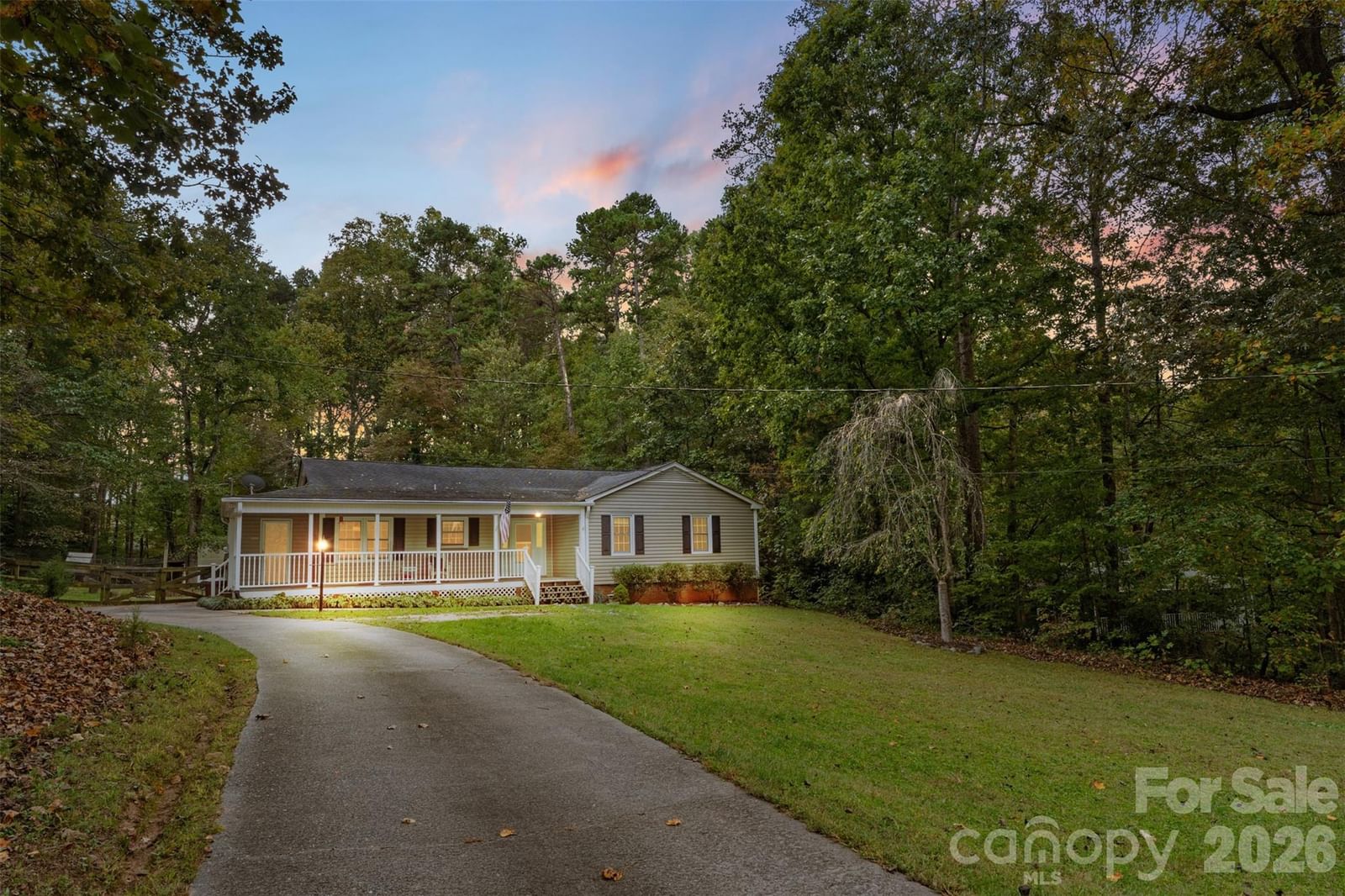 113 Sawtooth Lane, Stanley, NC 28164 - Photo 2