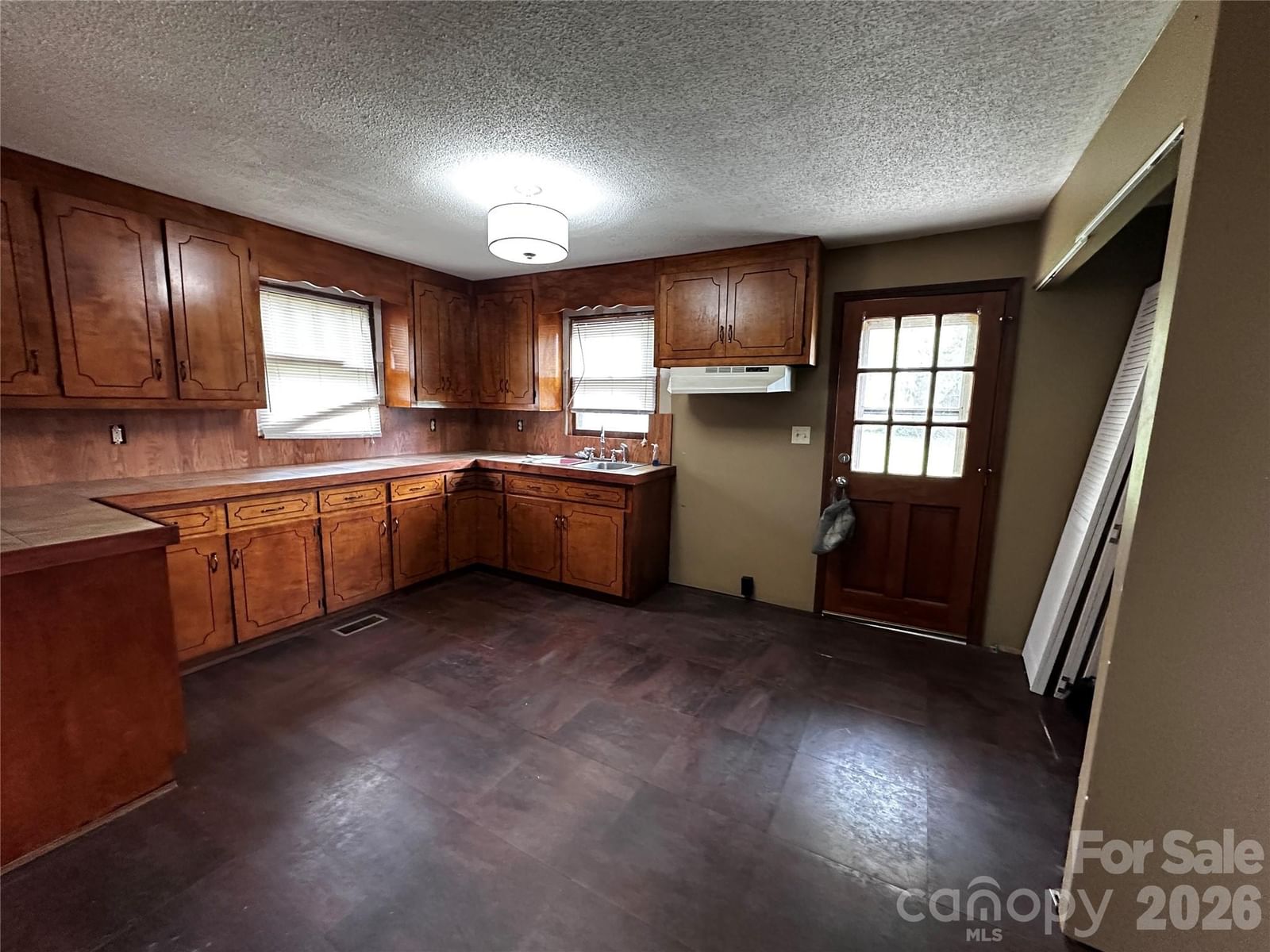 2202 Brookview Avenue, Kannapolis, NC 28081 - Photo 4