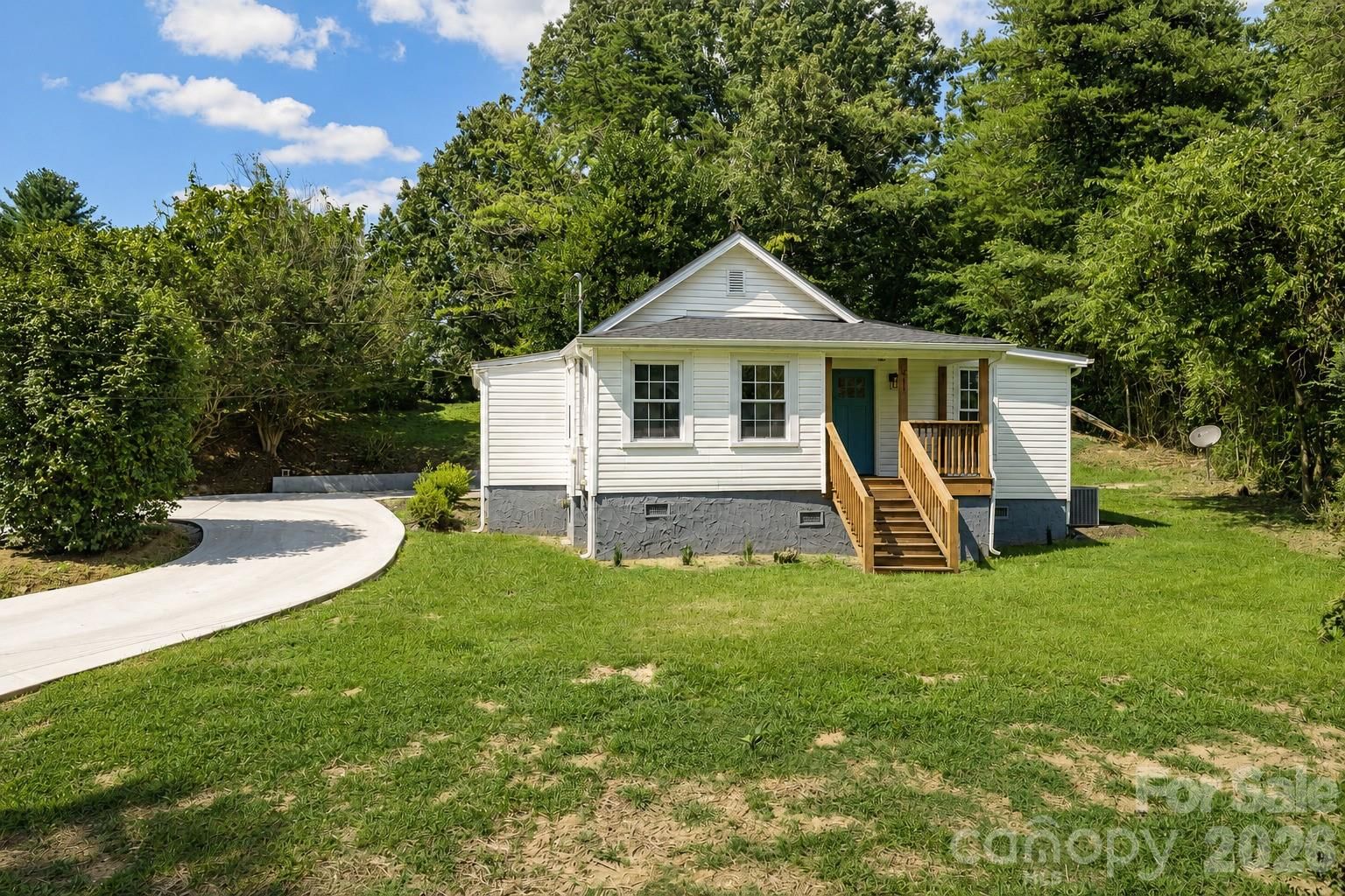 811 Markham Road, Tryon, NC 28782 - Photo 2