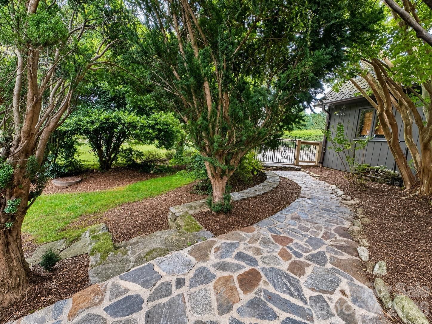 4821 Elmhurst Drive, Hickory, NC 28601 - Photo 4