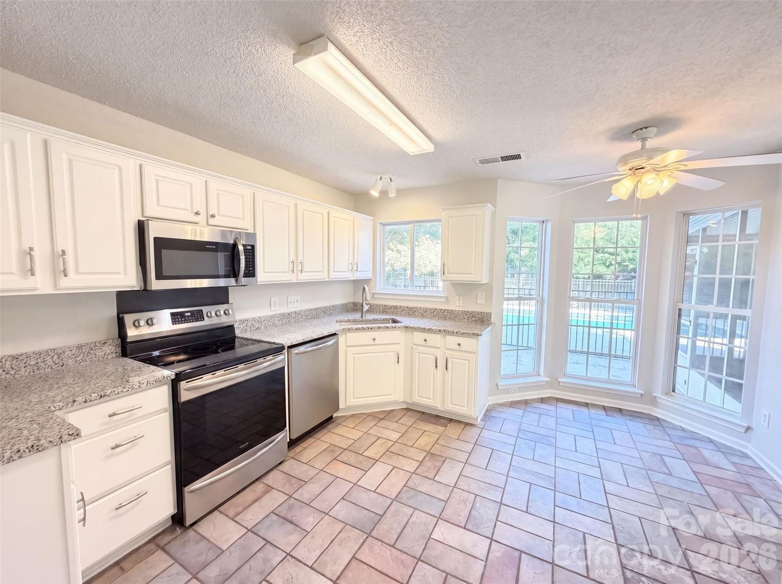 3016 Wyntree Court, Matthews, NC 28104 - Photo 2