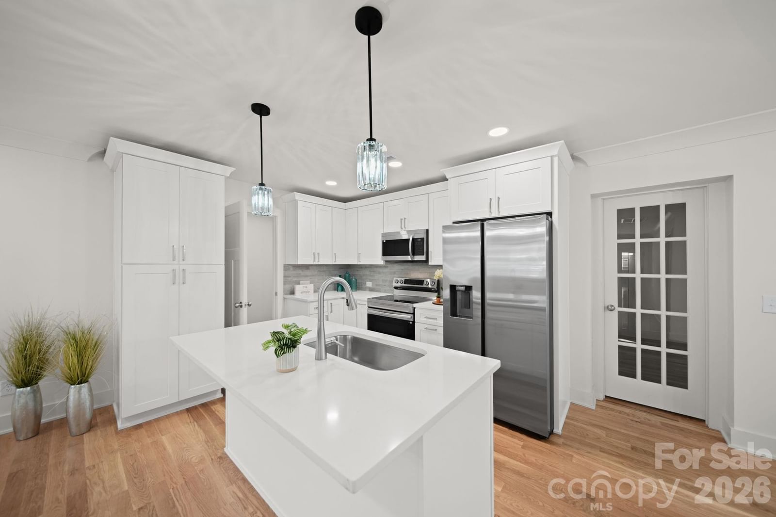 1041 Watts Drive, Charlotte, NC 28216 - Photo 3