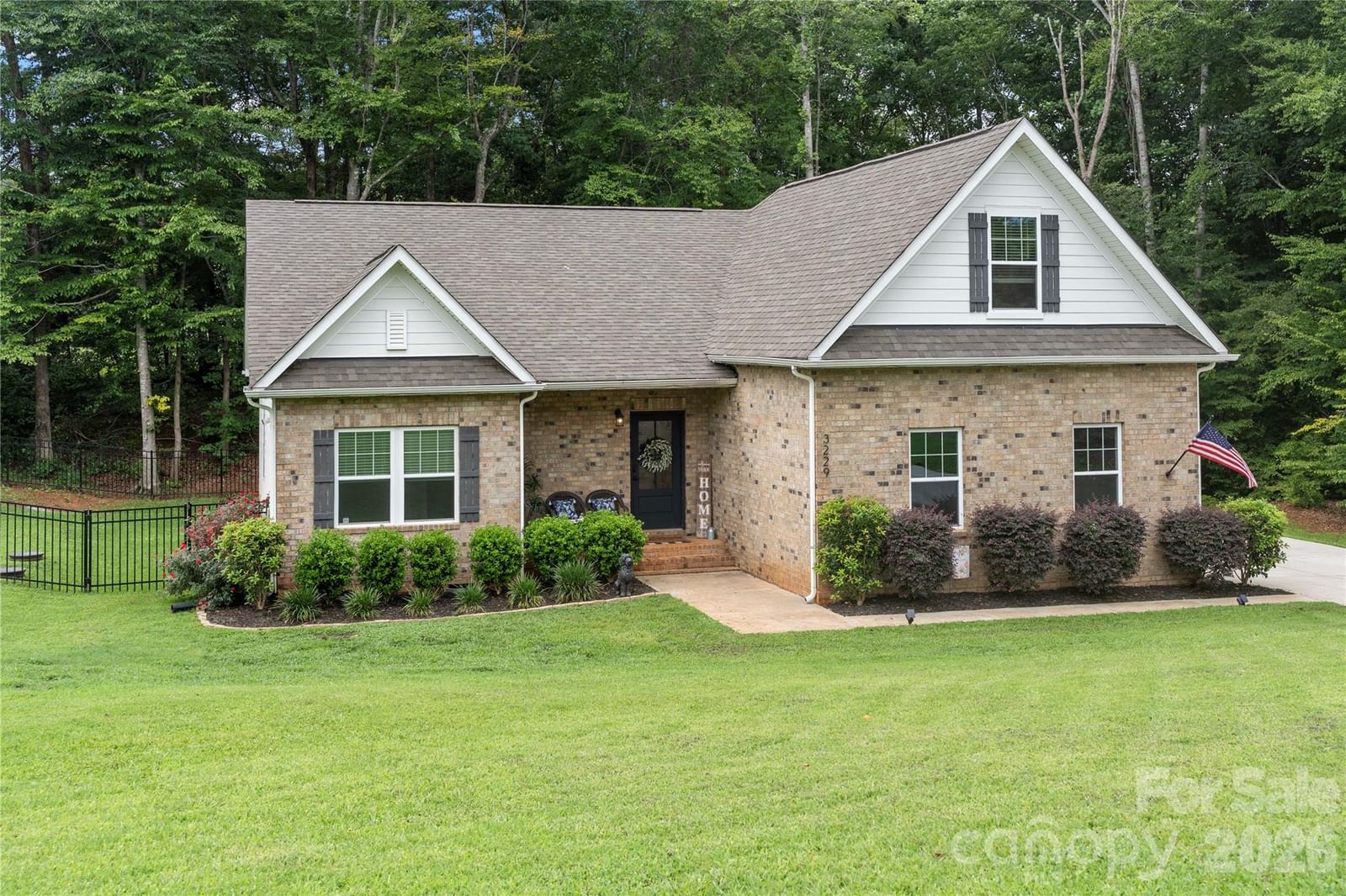 3229 Creek Bend Court, Sherrills Ford, NC 28673