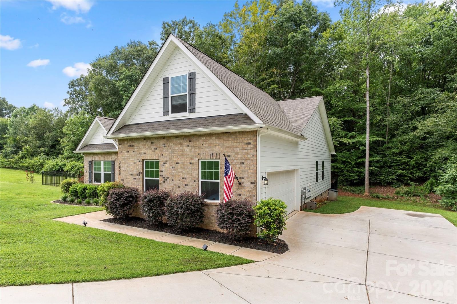 3229 Creek Bend Court, Sherrills Ford, NC 28673 - Photo 2