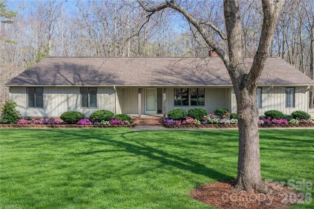 682 Cecil Street, Thomasville, NC 27360