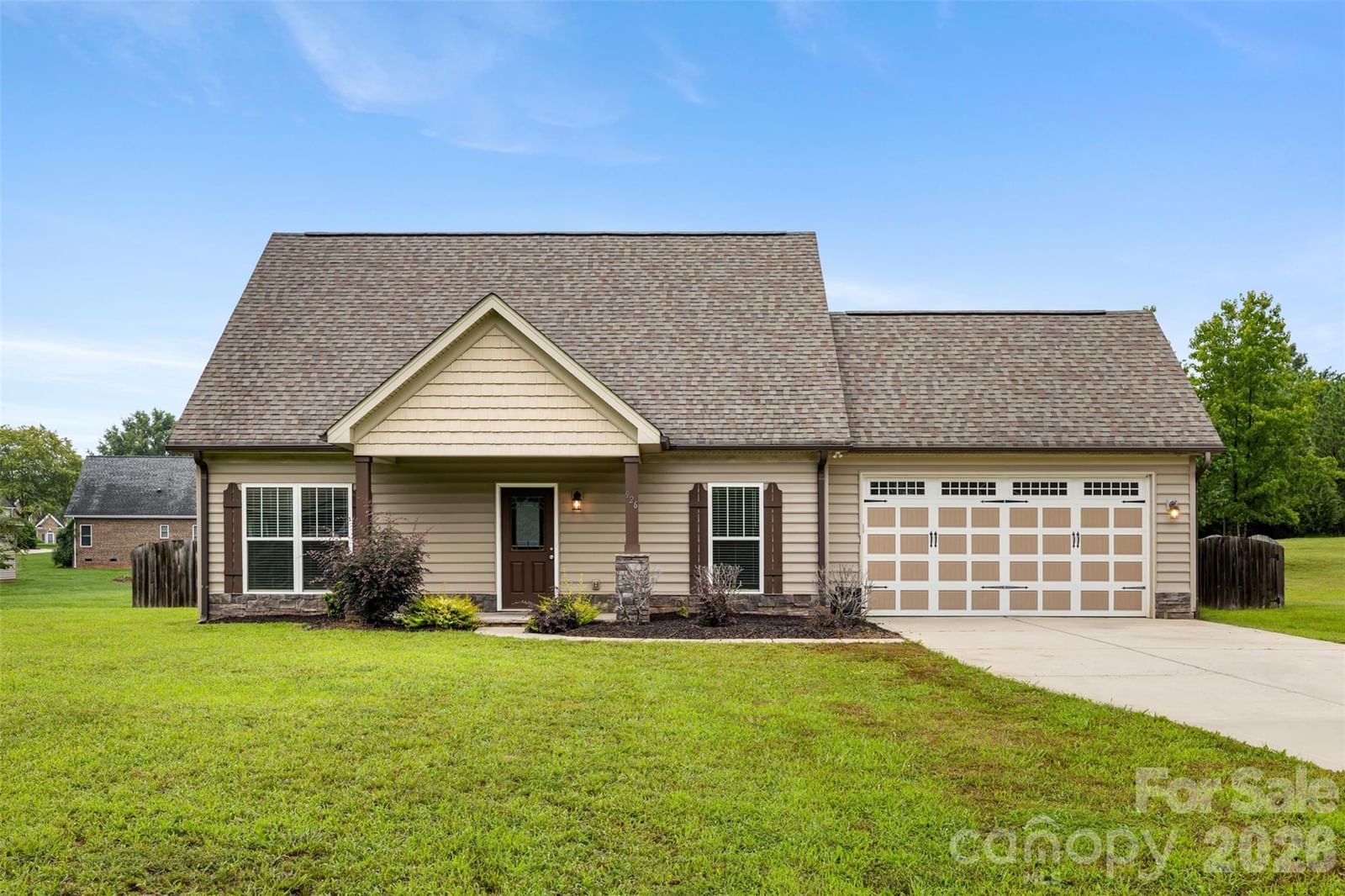 926 Hathcock Glen Drive, Oakboro, NC 28129 - Photo 2