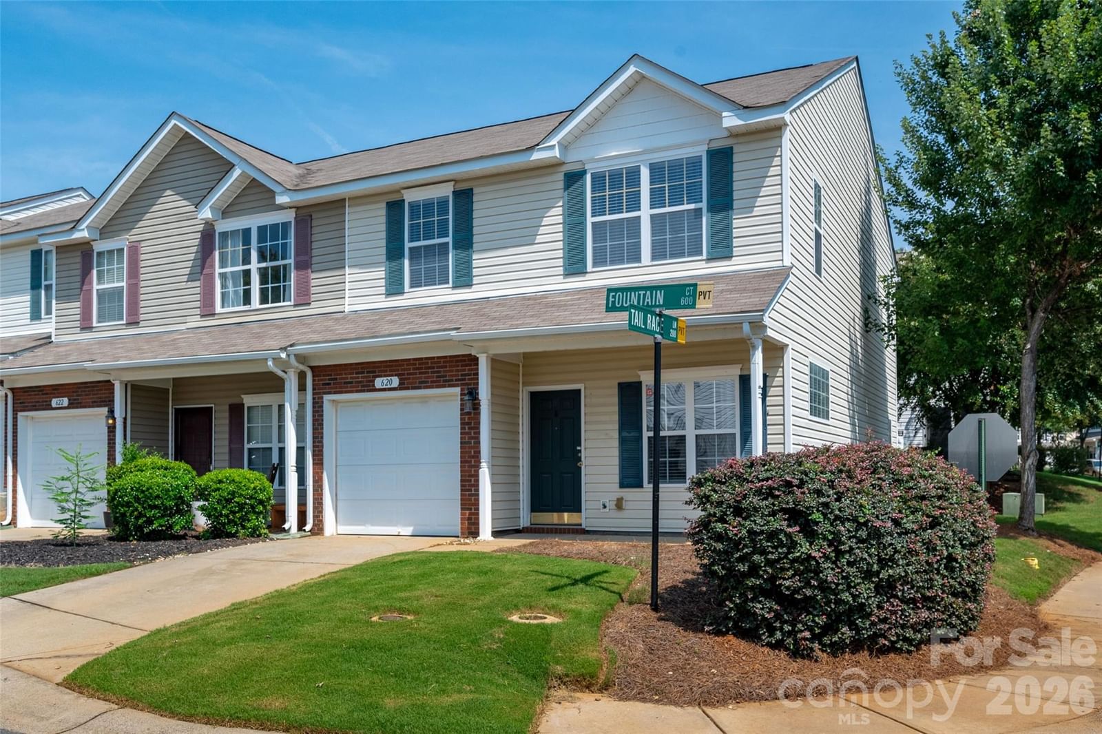 620 Fountain Court, Fort Mill, SC 29715 - Photo 2