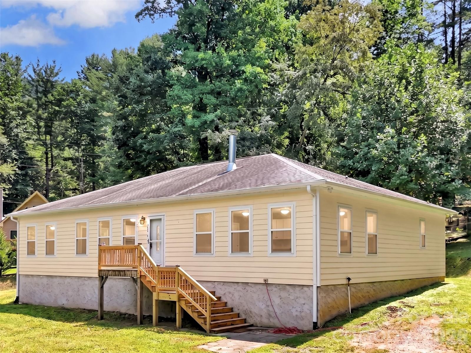 169 Roadrunner Drive, Balsam, NC 28707