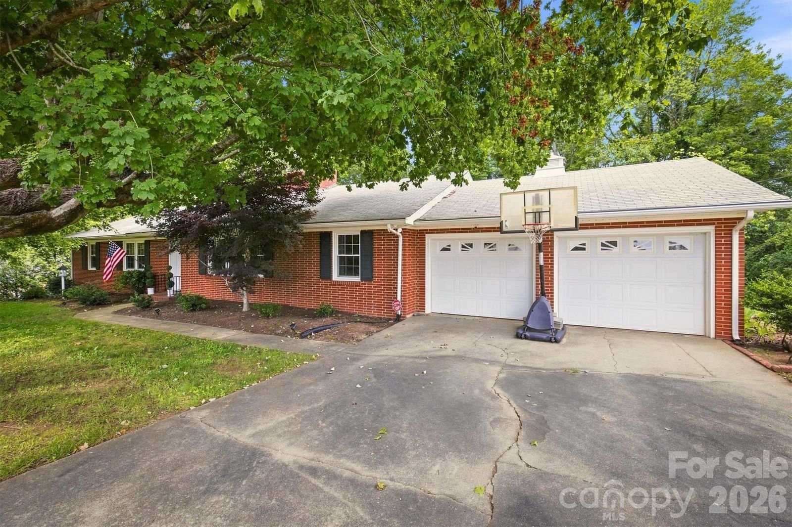 1009 Randolph Circle, Lenoir, NC 28645 - Photo 4