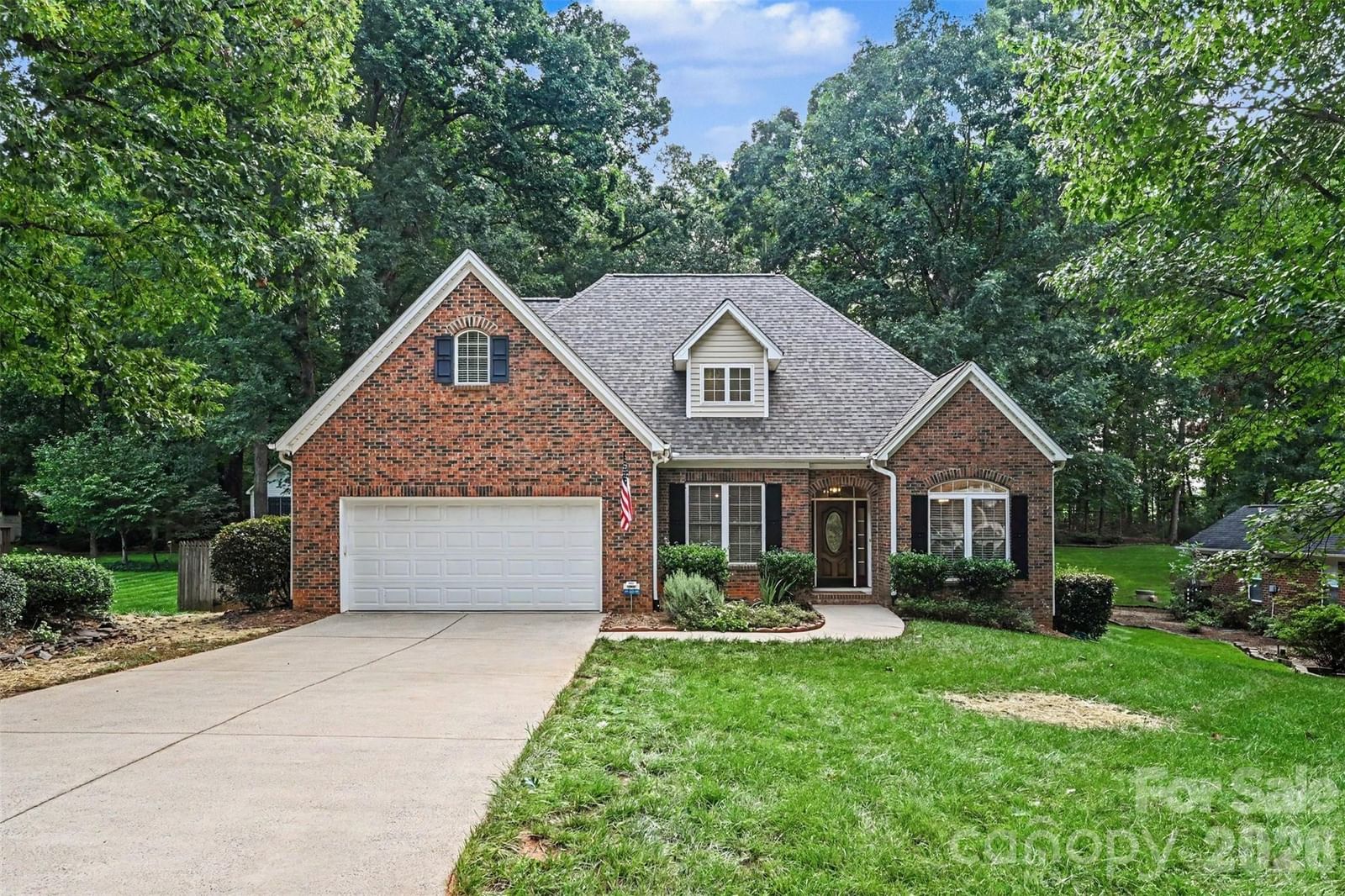 1928 Twin Ponds Drive, Hickory, NC 28602 - Photo 2