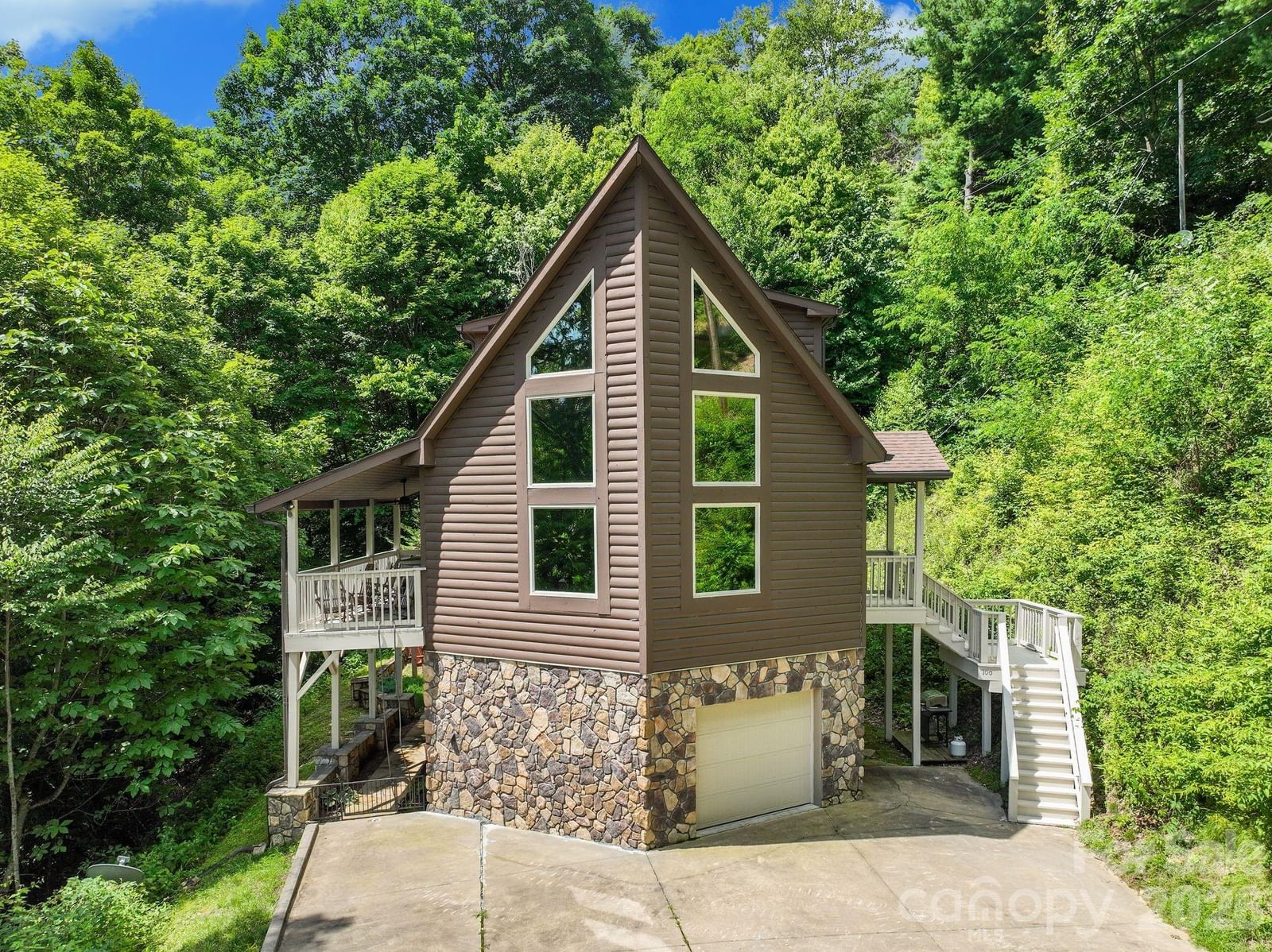 100 Moonshineholler Drive, Maggie Valley, NC 28751 - Photo 2