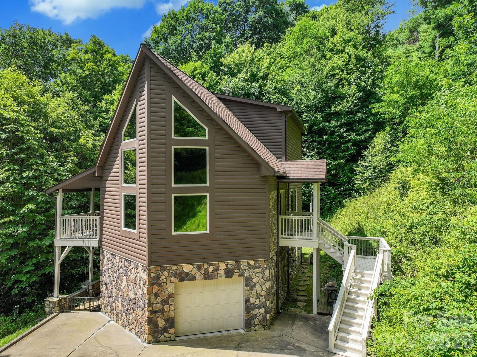 100 Moonshineholler Drive, Maggie Valley, NC 28751 - Photo 3