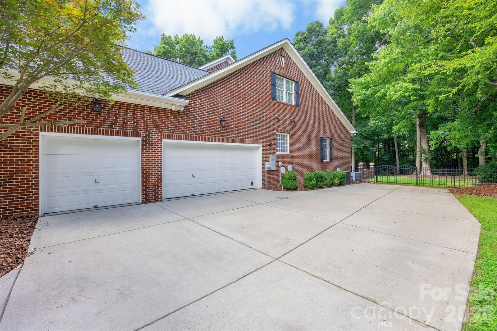 1607 Crestgate Drive, Waxhaw, NC 28173 - Photo 3