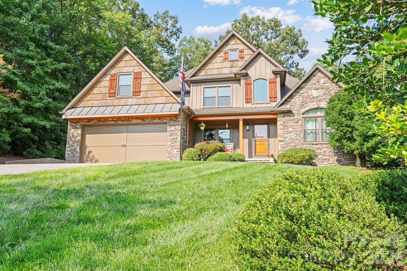 2214 Flanagan Drive, Lenoir, NC 28645