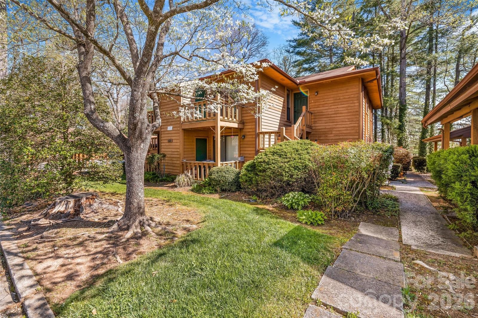 521 Courtwood Lane #8, Hendersonville, NC 28739