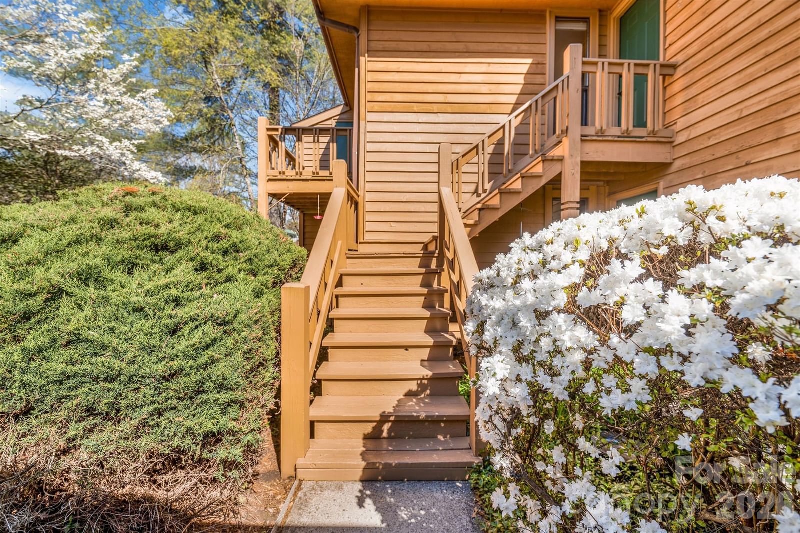521 Courtwood Lane #8, Hendersonville, NC 28739 - Photo 4